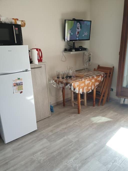 Appartement Au Pied Des Pistes La Joue du Loup Bagian luar foto
