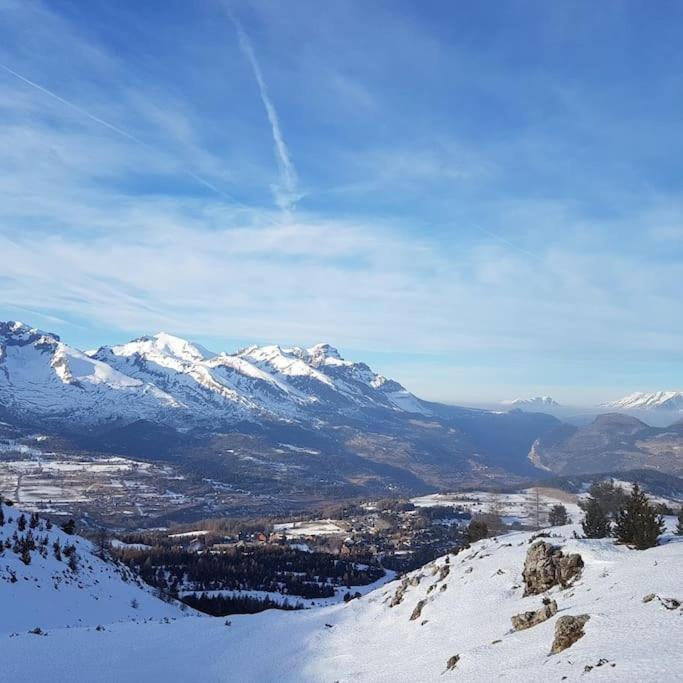 Appartement Au Pied Des Pistes La Joue du Loup Bagian luar foto